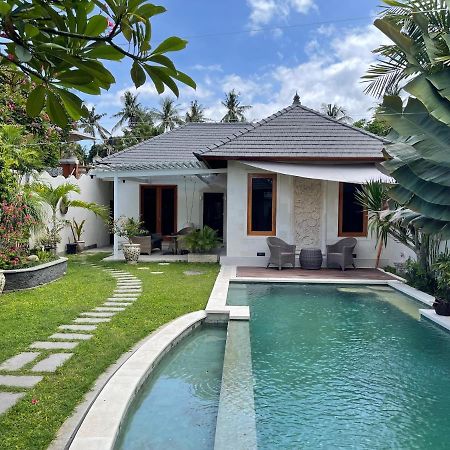 Villa Casa Shanti Deluxe 러비나 외부 사진