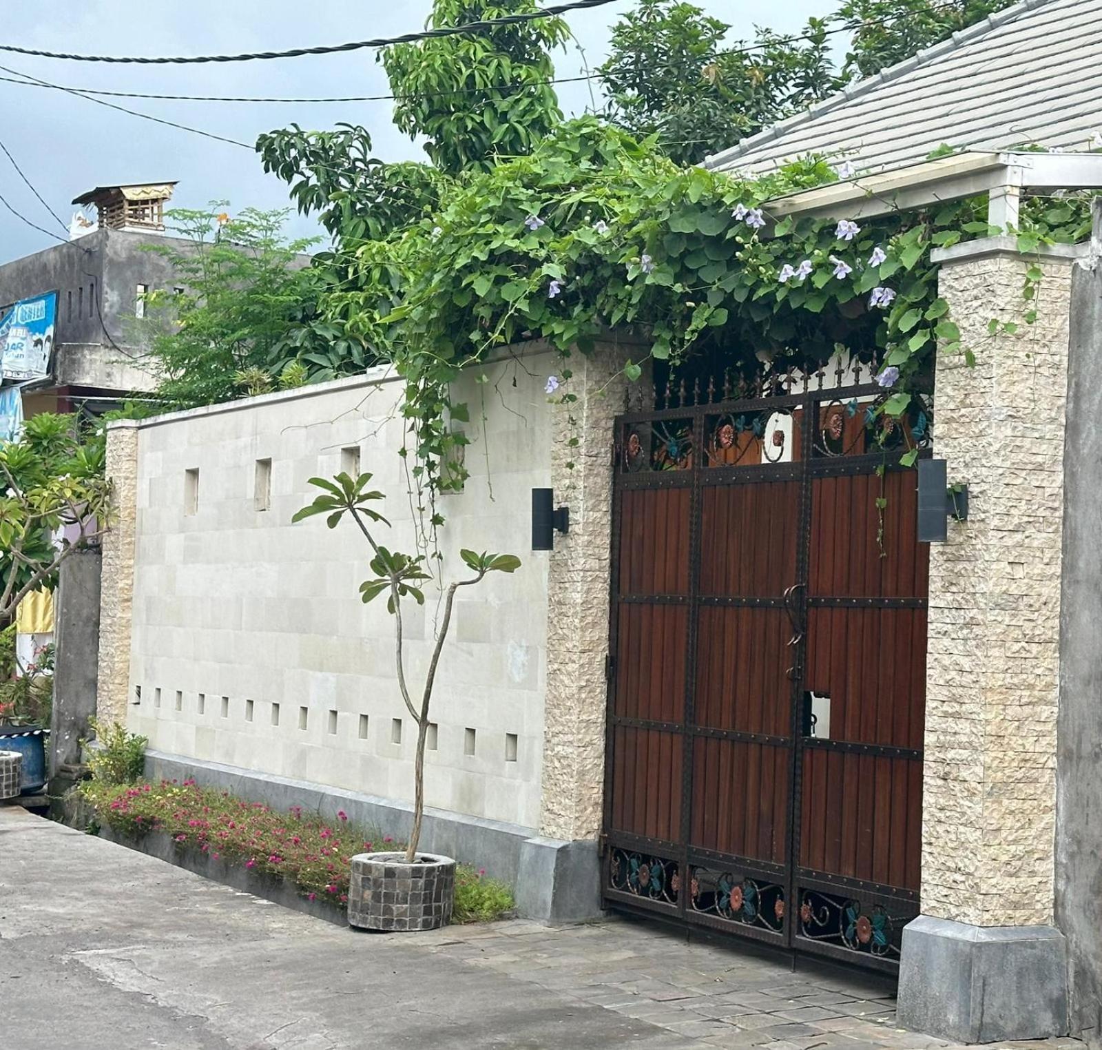 Villa Casa Shanti Deluxe 러비나 외부 사진